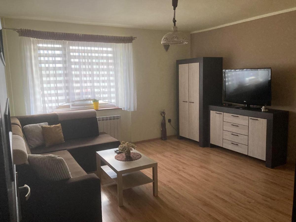 Mieszkanie Na Osiedlu Siedemsetlecia Uniejów Exterior foto